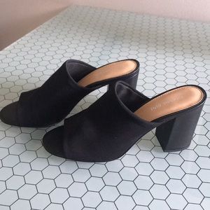 Gianni Bini Skylarr Sandal Mule Block Heel 🖤